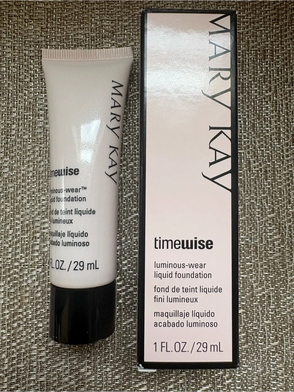 Mary Kay Timewise Luminous-Wear Liquid Foundation Ivory 7 (038703) New In Box